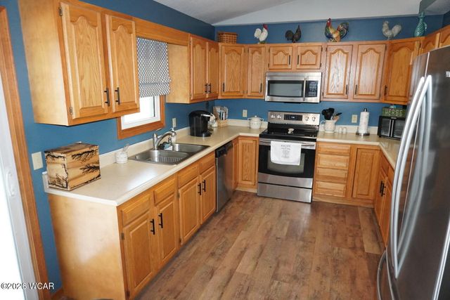 917 Sunrise Drive, Wapakoneta, OH 45895