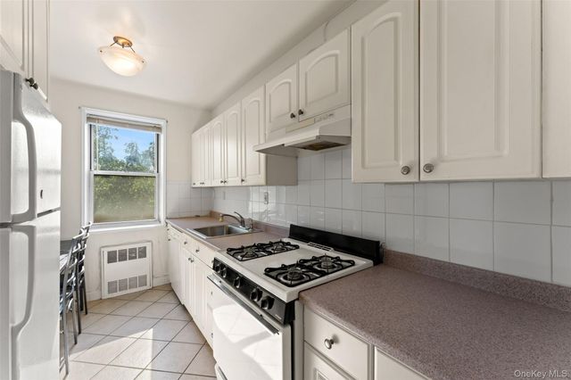 609 Palmer Road 7C, Yonkers, NY 10701