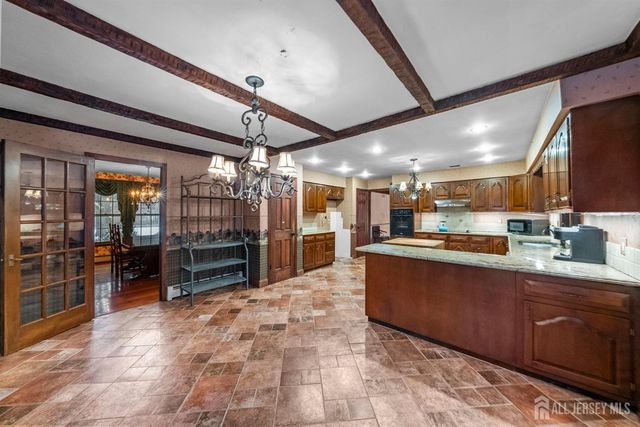 402 Main Street, Manalapan, NJ 07726