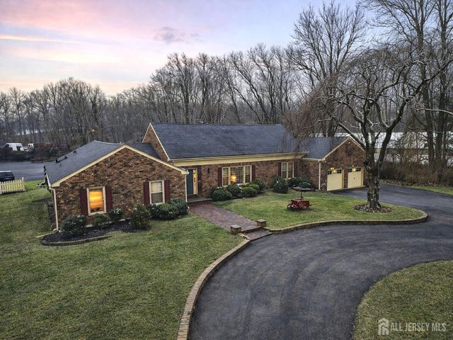 402 Main Street, Manalapan, NJ 07726