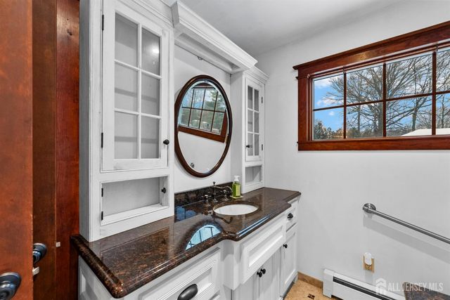 402 Main Street, Manalapan, NJ 07726