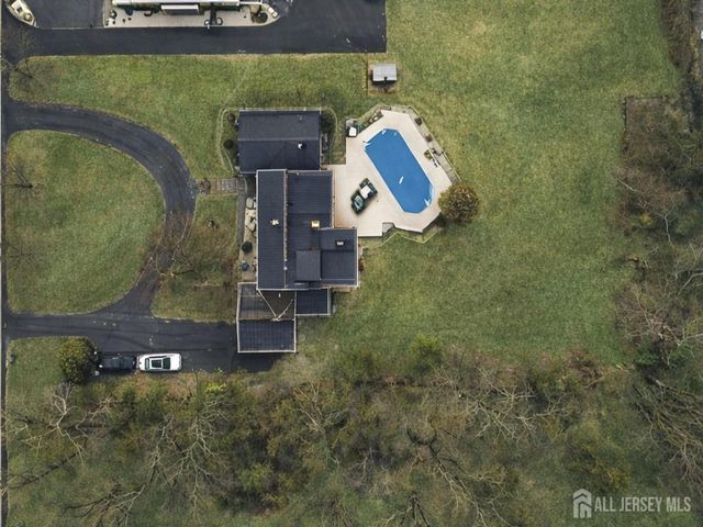 402 Main Street, Manalapan, NJ 07726