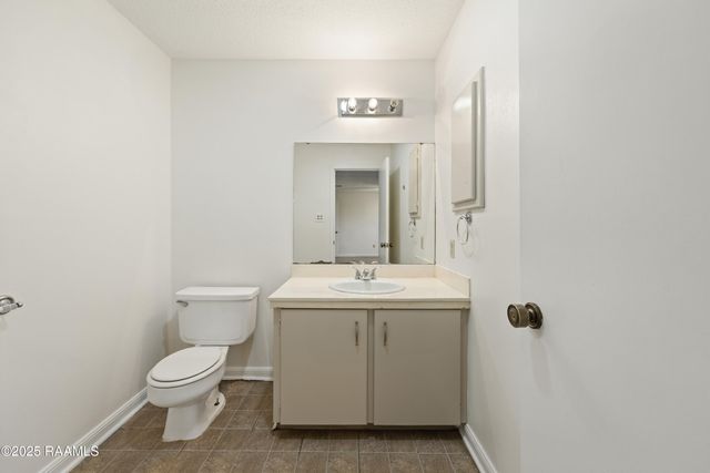 206 Dublin Circle E, Lafayette, LA 70506