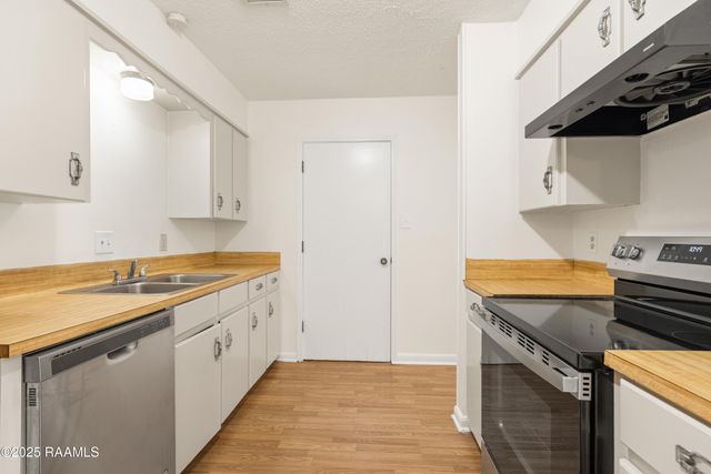 206 Dublin Circle E, Lafayette, LA 70506