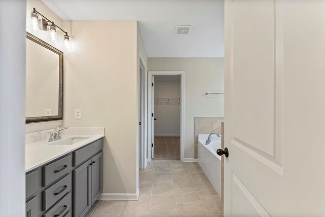 575 Mountain View Road, Hamilton, GA 31811