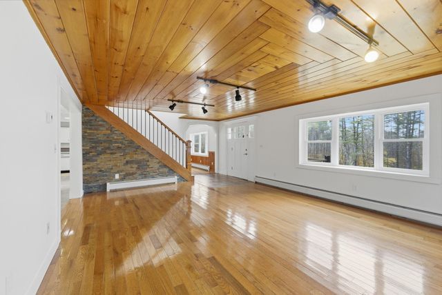 532 Frank C Gilman Highway, Alton, NH 03809