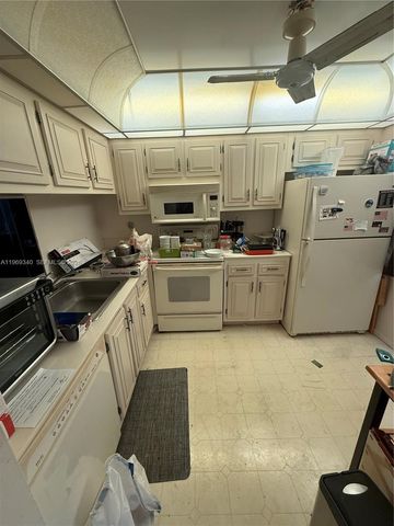 2613 Nassau Bnd D2, Coconut Creek, FL 33066