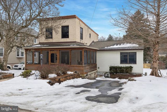 4052 CENTER AVE, Lafayette Hill, PA 19444