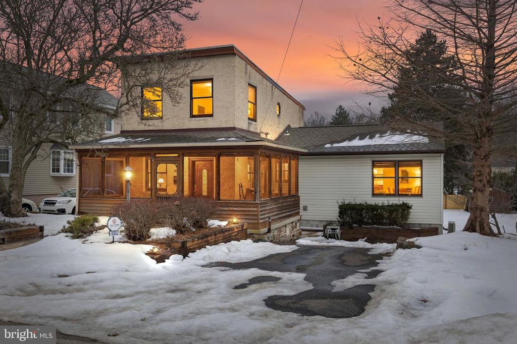 4052 CENTER AVE, Lafayette Hill, PA 19444