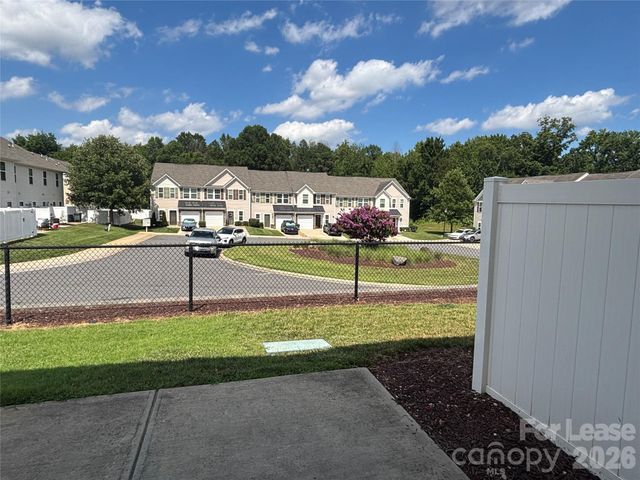 7411 Red Mulberry Way, Charlotte, NC 28273
