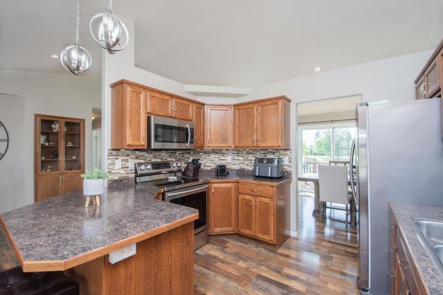 4407 15th Street S, Moorhead, MN 56560