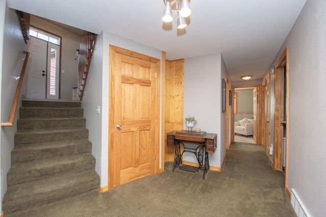4407 15th Street S, Moorhead, MN 56560