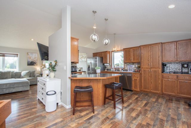 4407 15th Street S, Moorhead, MN 56560