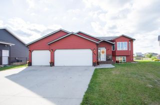 4407 15th Street S, Moorhead, MN 56560