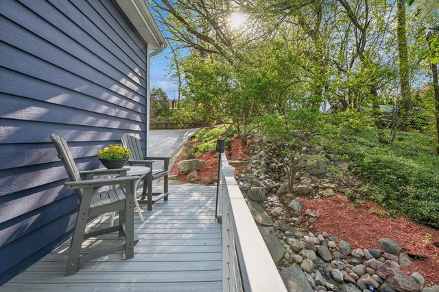 6112 Pleasant View, Cary, IL 60013