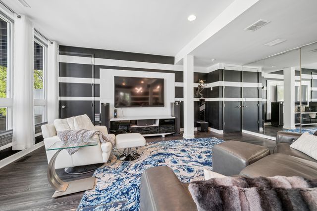 6112 Pleasant View, Cary, IL 60013