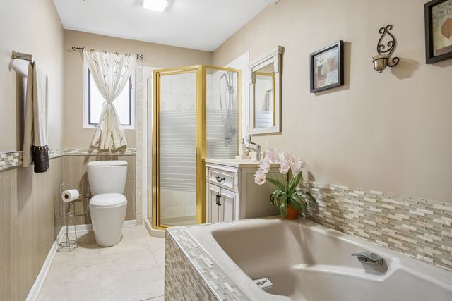 6112 Pleasant View, Cary, IL 60013