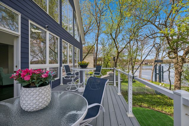6112 Pleasant View, Cary, IL 60013