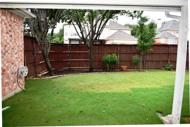 9705 Raven Lane, Irving, TX 75063