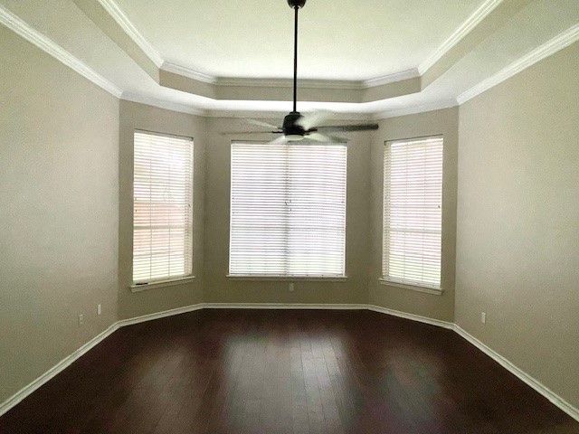 9705 Raven Lane, Irving, TX 75063