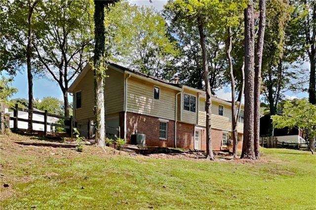 255 Saint Patrick Drive SW, Mableton, GA 30126