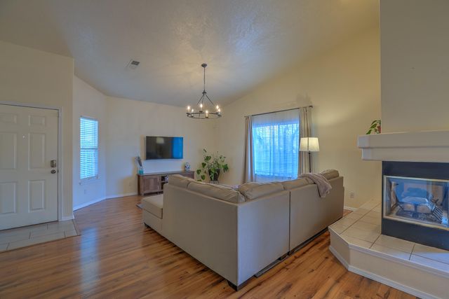 7215 Tricia Road NE, Albuquerque, NM 87113