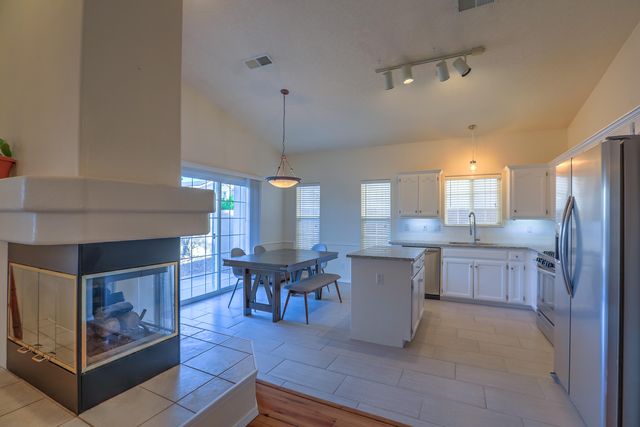 7215 Tricia Road NE, Albuquerque, NM 87113