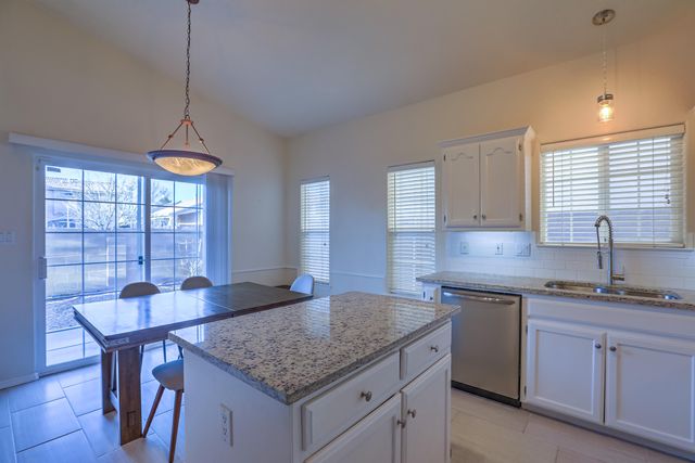 7215 Tricia Road NE, Albuquerque, NM 87113