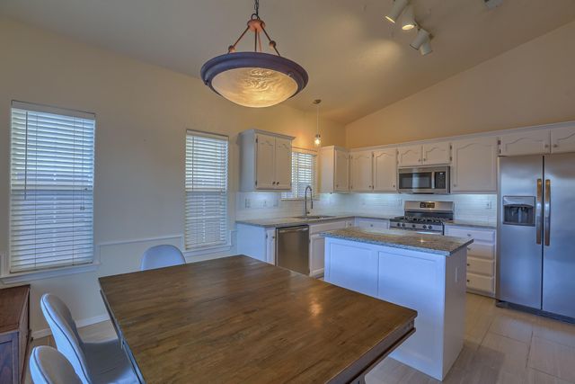 7215 Tricia Road NE, Albuquerque, NM 87113