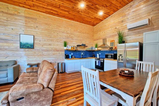 13608 Fm 692, Burkeville, TX 75932