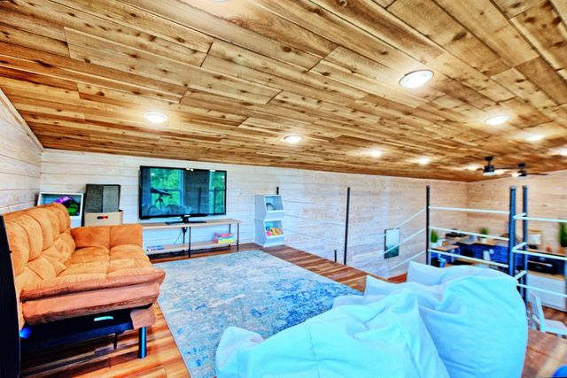 13608 Fm 692, Burkeville, TX 75932