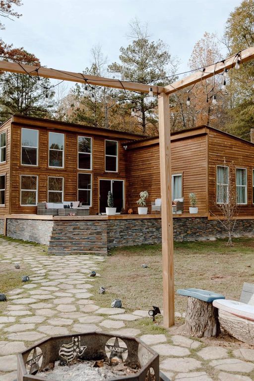 13608 Fm 692, Burkeville, TX 75932