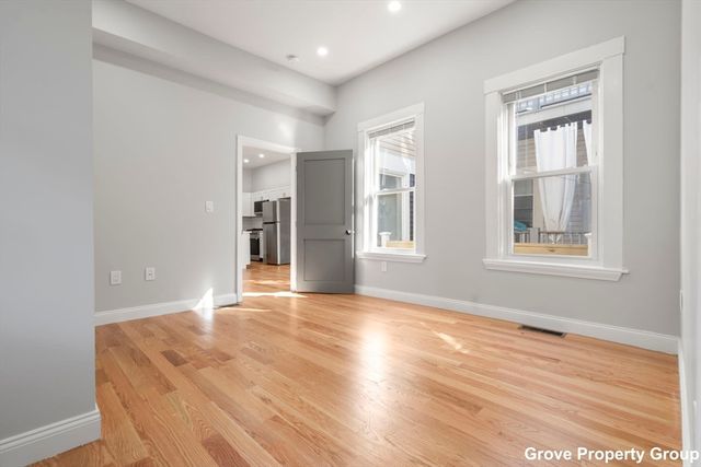 531 East 5th Street 1, Boston, MA 02127