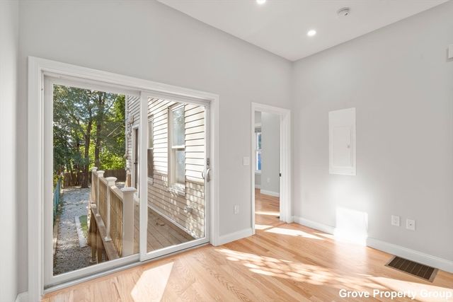 531 East 5th Street 1, Boston, MA 02127