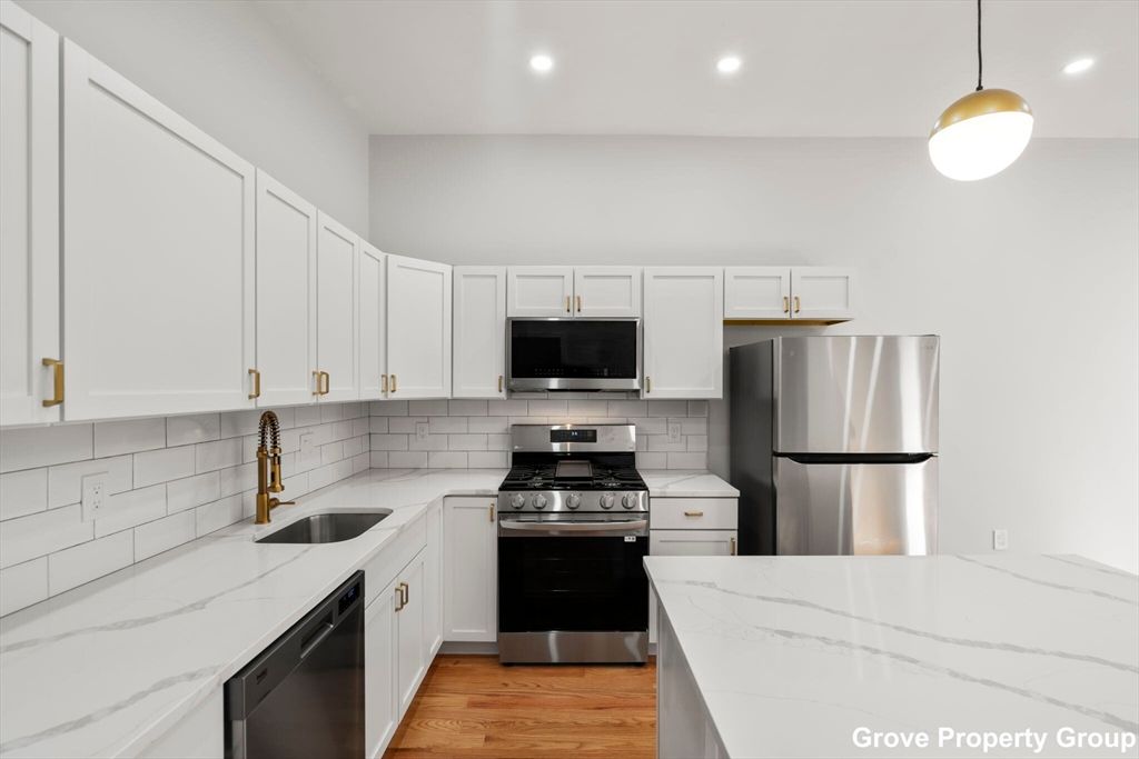 531 East 5th Street 1, Boston, MA 02127