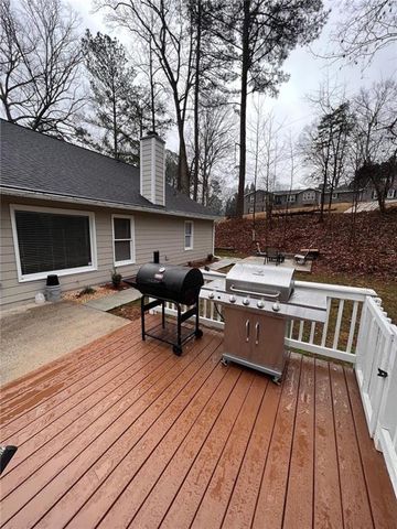 592 Allana Ct, Stone Mountain, GA 30087