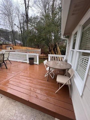 592 Allana Ct, Stone Mountain, GA 30087