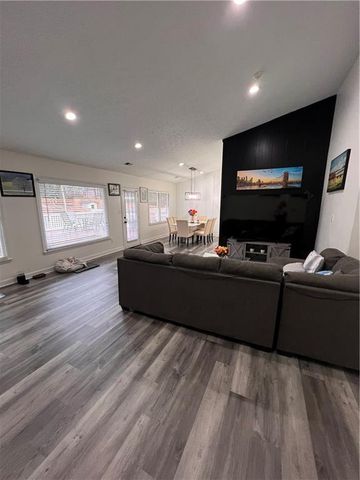 592 Allana Ct, Stone Mountain, GA 30087