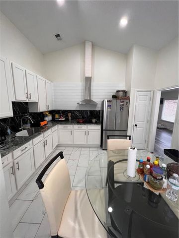 592 Allana Ct, Stone Mountain, GA 30087