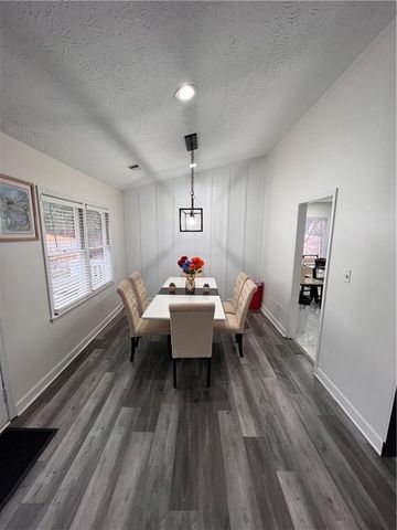 592 Allana Ct, Stone Mountain, GA 30087