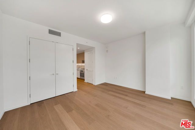 877 Francisco Street 1121, Los Angeles, CA 90017