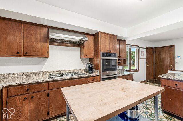 7622 Silverpine Court, Indianapolis, IN 46250