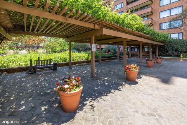 111 HAMLET HILL RD #213, Baltimore, MD 21210