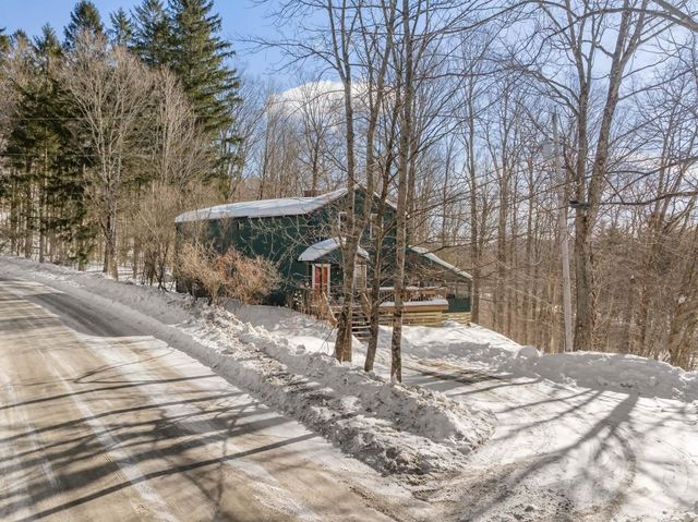 84 Old Mansfield Road, Fayston, VT 05673