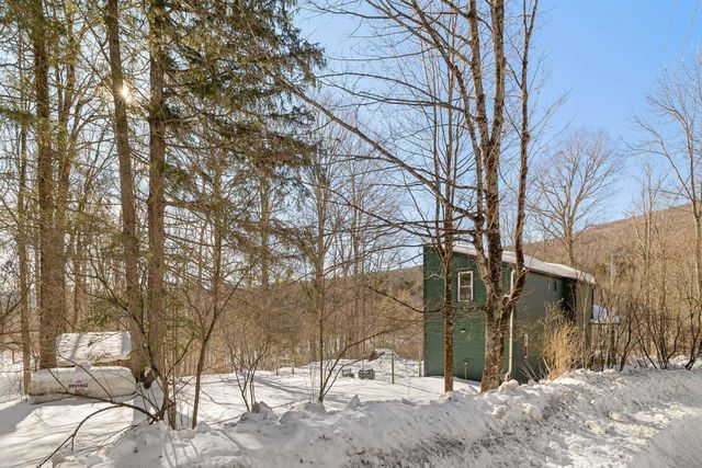 84 Old Mansfield Road, Fayston, VT 05673