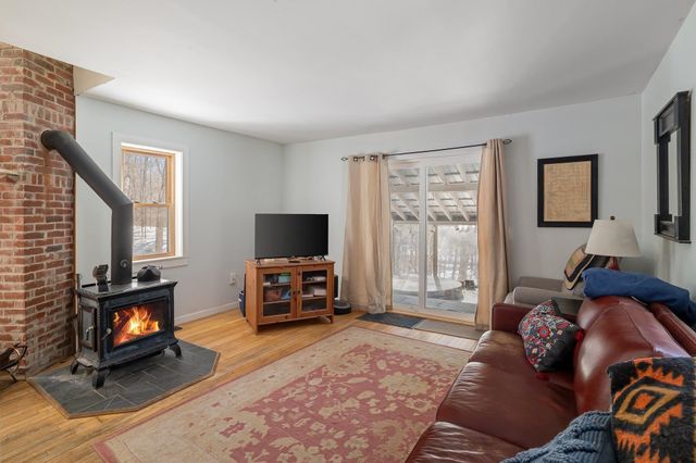 84 Old Mansfield Road, Fayston, VT 05673