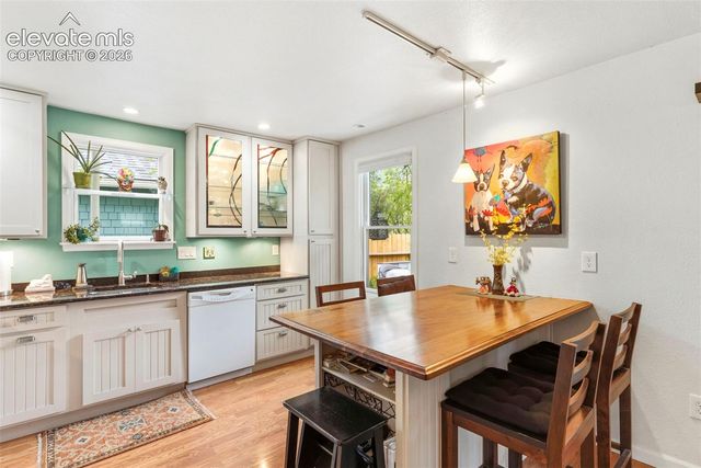 227 Pilot Knob Avenue, Manitou Springs, CO 80829