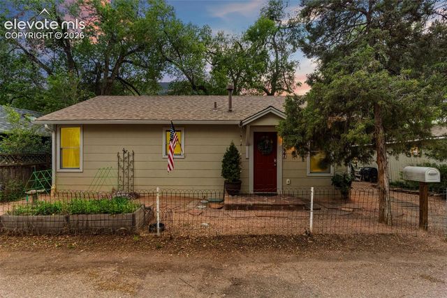 227 Pilot Knob Avenue, Manitou Springs, CO 80829