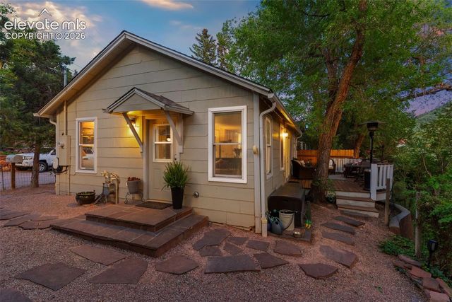 227 Pilot Knob Avenue, Manitou Springs, CO 80829