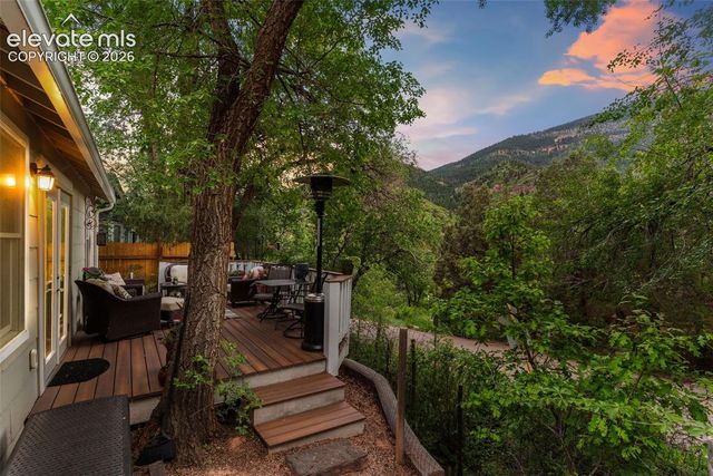 227 Pilot Knob Avenue, Manitou Springs, CO 80829